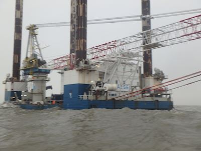 Jack-up crane barge "Sea Worker"