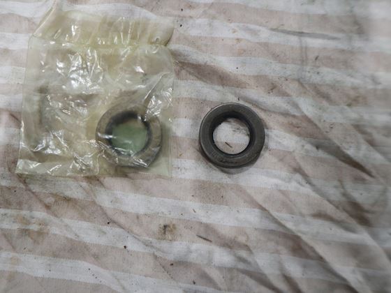 Caterpillar Seal oil side #2