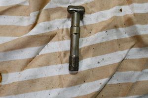 Caterpillar Bolt - 1