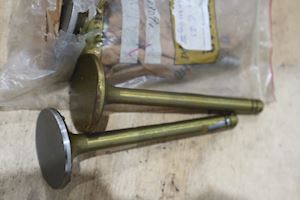 Caterpillar Inlet Valve 7S-8809 - 1