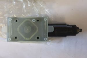 Vickers Pressure Relief Valve - 1