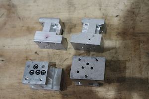 Rolls-Royce Adapter Four Ports - 1