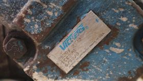 Vickers Hydr. Pump 2520V 21A8 #2