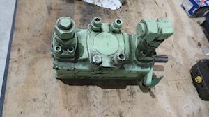 Vickers Hydr. Pump 2525V 17A12 - 1