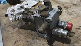 Andet hydraulisk ventil 0703BP06095 20B #1