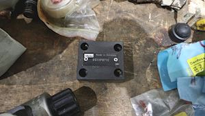 Parker Cover Plate D51VP071C - 1