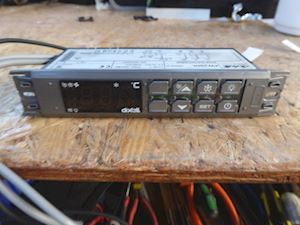 DIXELL DIXEL  XW2690L -5NODO-R TEMP.  measurements 150x31mm built-in depth 50mm - 1