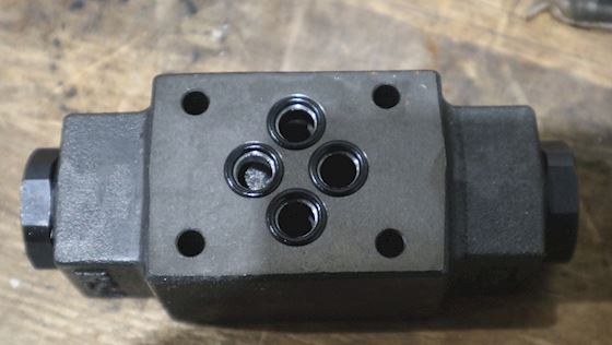 Daikin Pilot Operated Check Valve  -02W-20-55- #2
