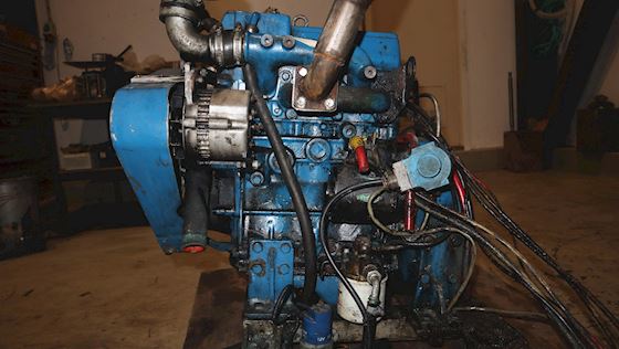 Isuzu 3CB1 #4