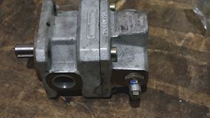 Haldex F-GPA2-16-EK2-30-R-GE325 Gear pump with adjustable relief Valve - 1