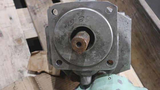 Parker  Single Gear Pump 25550A 2E #2