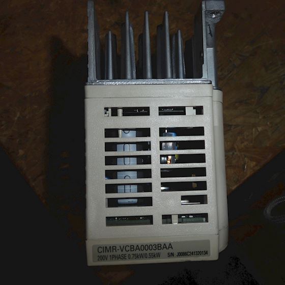 YASKAWA VLT  CIMR-VCBA0003BAA #2
