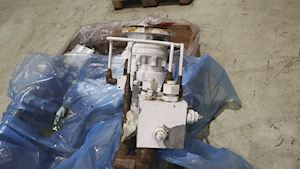 Brevini Hydraulic motor serie F12-110 with Planetary Gearbox  Serie FL450.8C-OR - 1