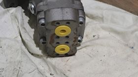 Sunfab Hydraulics Motor SCM-034W-N-SC4-C14-S2M #4