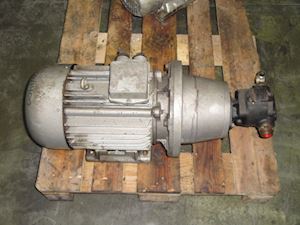 David brown 824908 K9 001 - 1