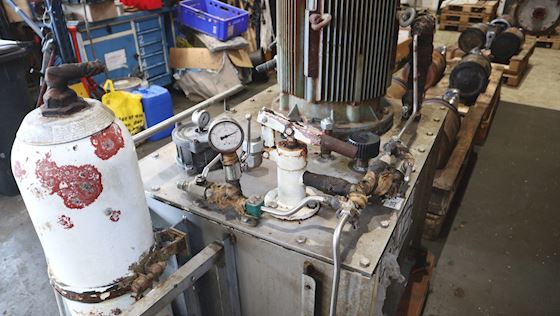 Hydraulik tank #7