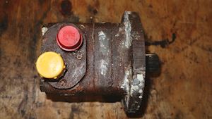 Danfoss 16 teeth hydraulic pump - 1