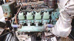 Mercedes V8 OM - 1