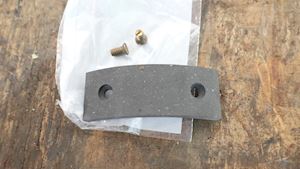 Alfa Laval Friction pad with screw 519619-83 - 1