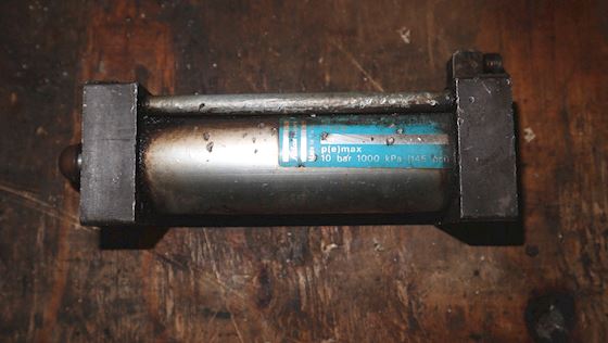 Atlas copco Air Cylinder #1
