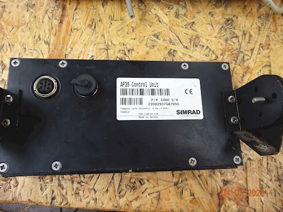 Simrad AUTOPILOT  AP35 /J3000X #2