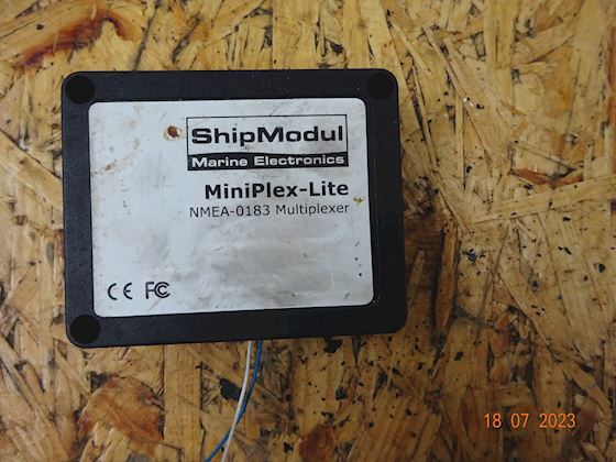 MARINE ELECTRONICS MINIPLEX-LITE NMEA-0183 MULTIPLEXER #1