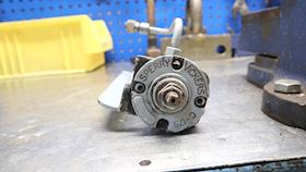 Sperry Vickers Pressure Relief Valve C175 Serie 11 #3