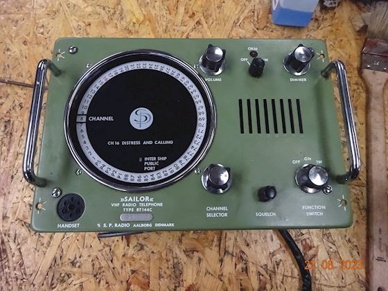 Sailor VHF RT144C #1