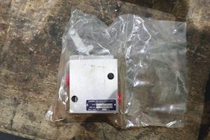 Kocsis Technologies Inc Manual Operated Control Valve VCA-300378 - 1