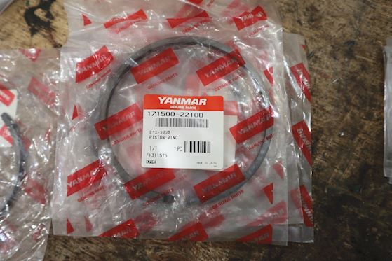 Yanmar Piston Ring 171500-22100 #1