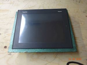 Schneider Electric Touch Screen Monitor Magelis XBTGT5330 - 1