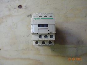 Schneider Electric Control Relay CAD32F7 #1