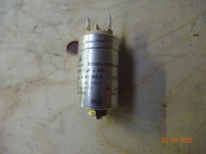 Epcos Kondensator B25834-F6105-K001 - 1