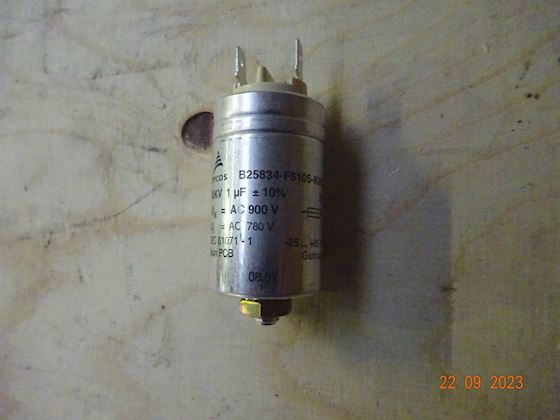 Epcos Kondensator B25834-F6105-K001 #1