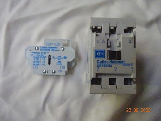 Cutler-Hammer Contactor CE15EN3D + C320KG52 #1