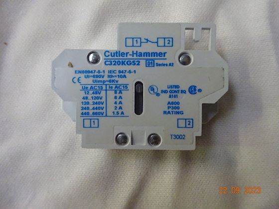 Cutler-Hammer Contactor CE15EN3D + C320KG52 #3