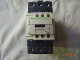 Schneider Electric Contactor LC1D65AP7 #1
