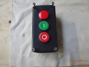 Schneider Electric Complete Control Station 3 Buttoms XALD363G - 1