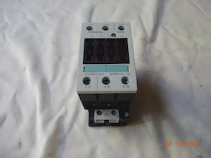 Siemens Contactor 3RT1034-1AP00 - 1