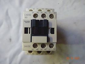 Schneider Electric Control Relay CAD32BD #1