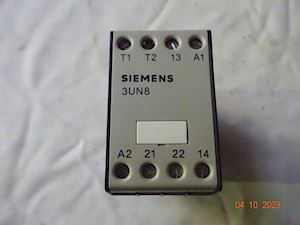 Siemens Contactor control relay 3UN8 004 - 1