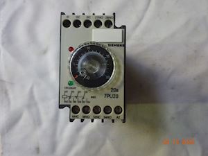 Siemens Time Relay 7PU20 40-7QN20 - 1