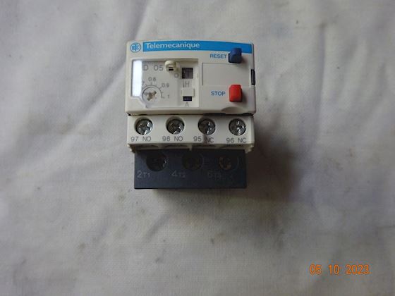 Telemecanique Overload Relay LAD05 #1
