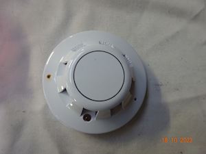 Apollo Ionisation smoke detector series 65 55000-217APO - 1