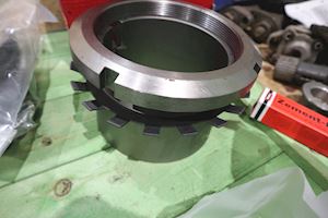 SKF Adapter Sleeve with KM lock Nut and MB lock Washer - 1