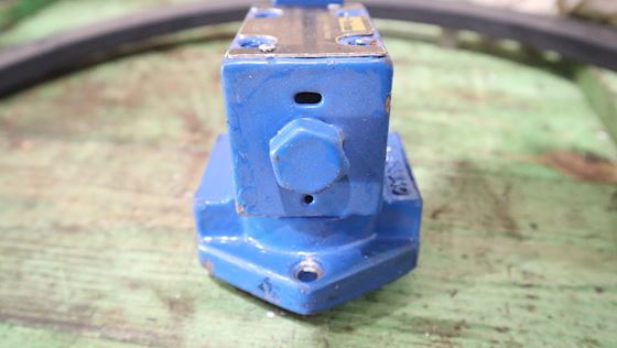 Parker Directional Control Valve D1VW #2