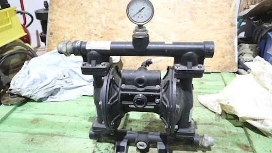 Graco TFG200A Metalic Air Operated Diaphragm Pump #2