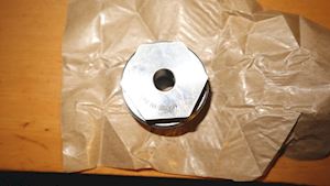 Fisher by Emerson Seat Ring NPS2 Valve 12 mm port Diameter and Gasket 1B198836042 - 1