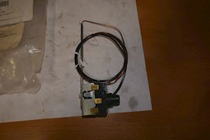 JUMO Thermostatswitch 135°C 602031/80 - 1
