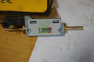 Parker  Servo Filter Indicator FMUEBBBA178L  DPMS-IL-B12 LP - 1